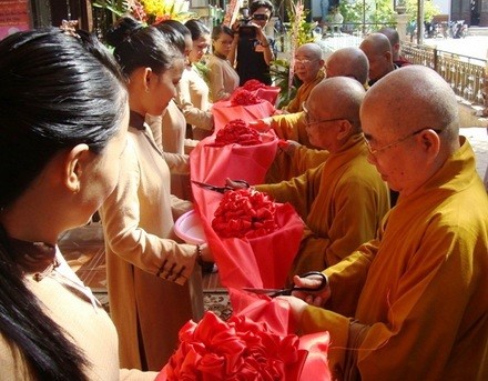 TP.HCM: Siêu thị Phật giáo đầu tiên chính thức đi vào hoạt động
